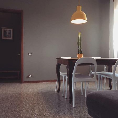 Sunny Family Apartment In Villa - Humanitas Forum Ieo П'єве-Емануеле Екстер'єр фото